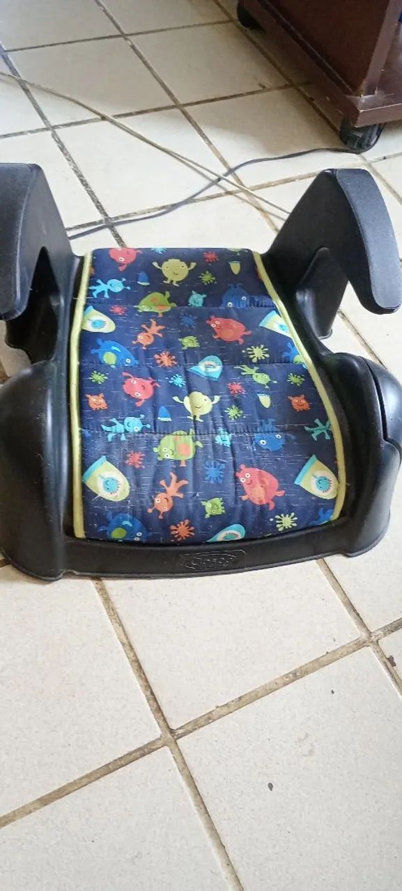 Cadeirinha de elevação infantil para carro - Foto 4