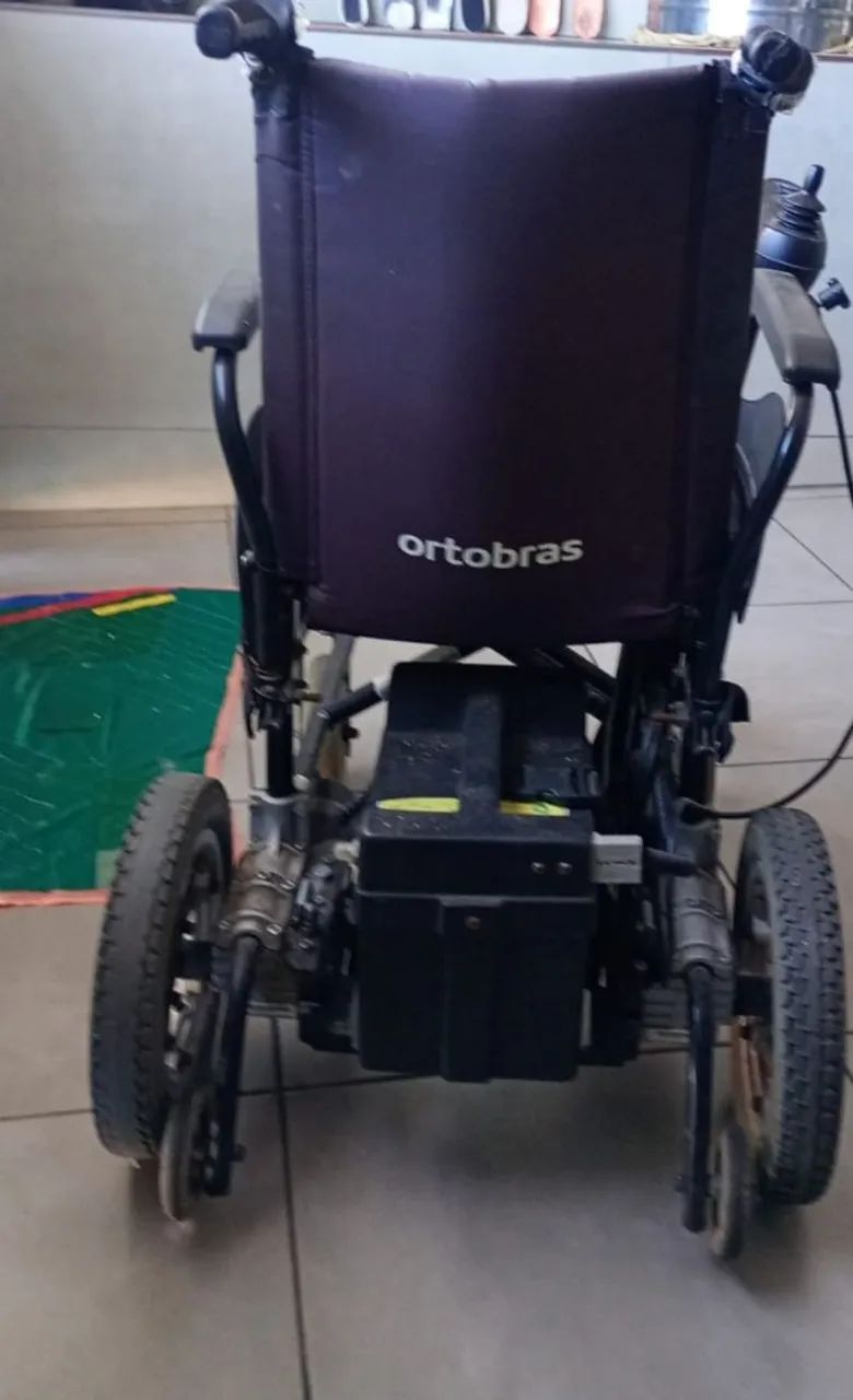 Cadeira de rodas motorizada  - Foto 2