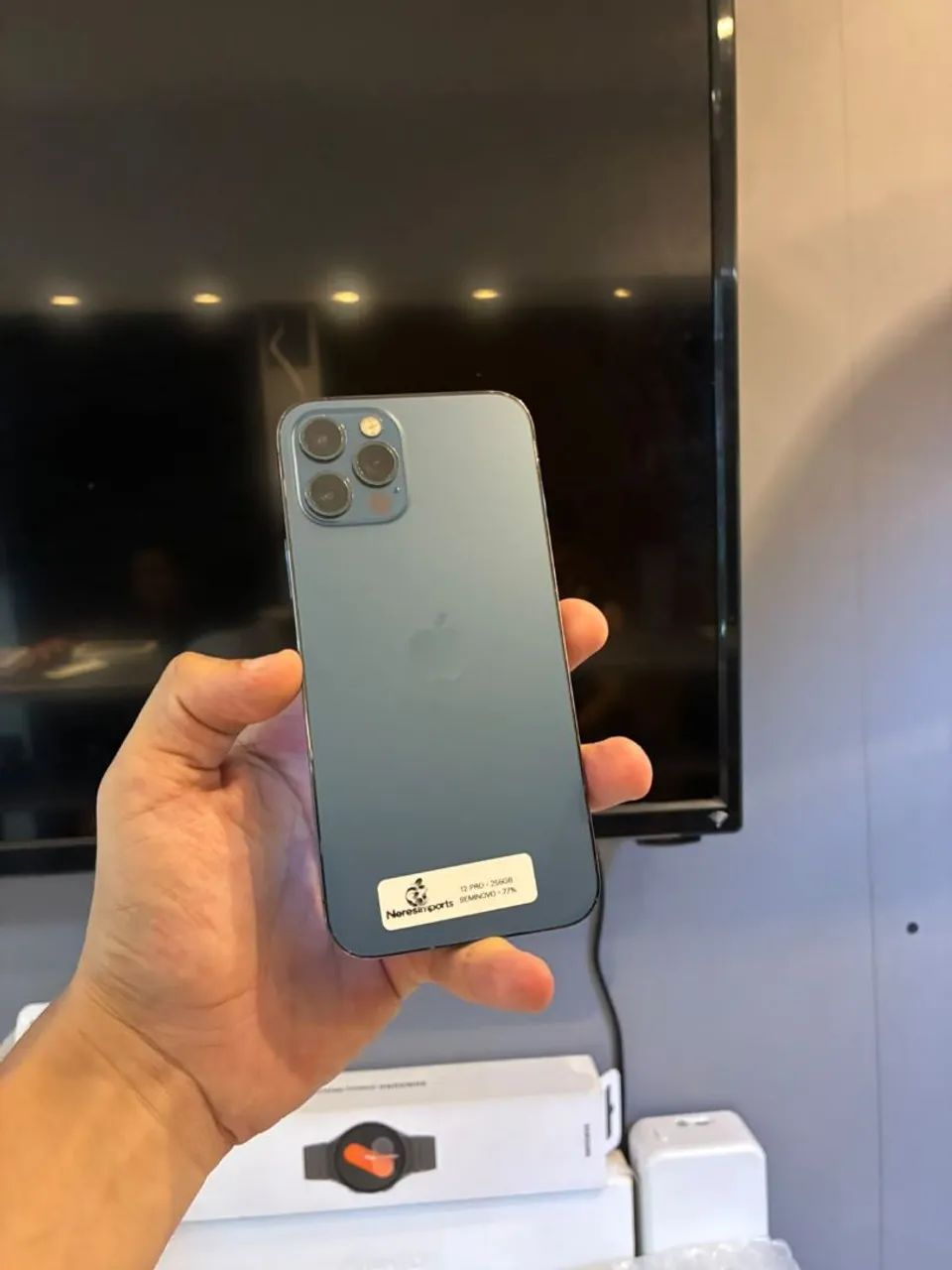 iPhone 12 Pro - 256GB <br>?2.100,00