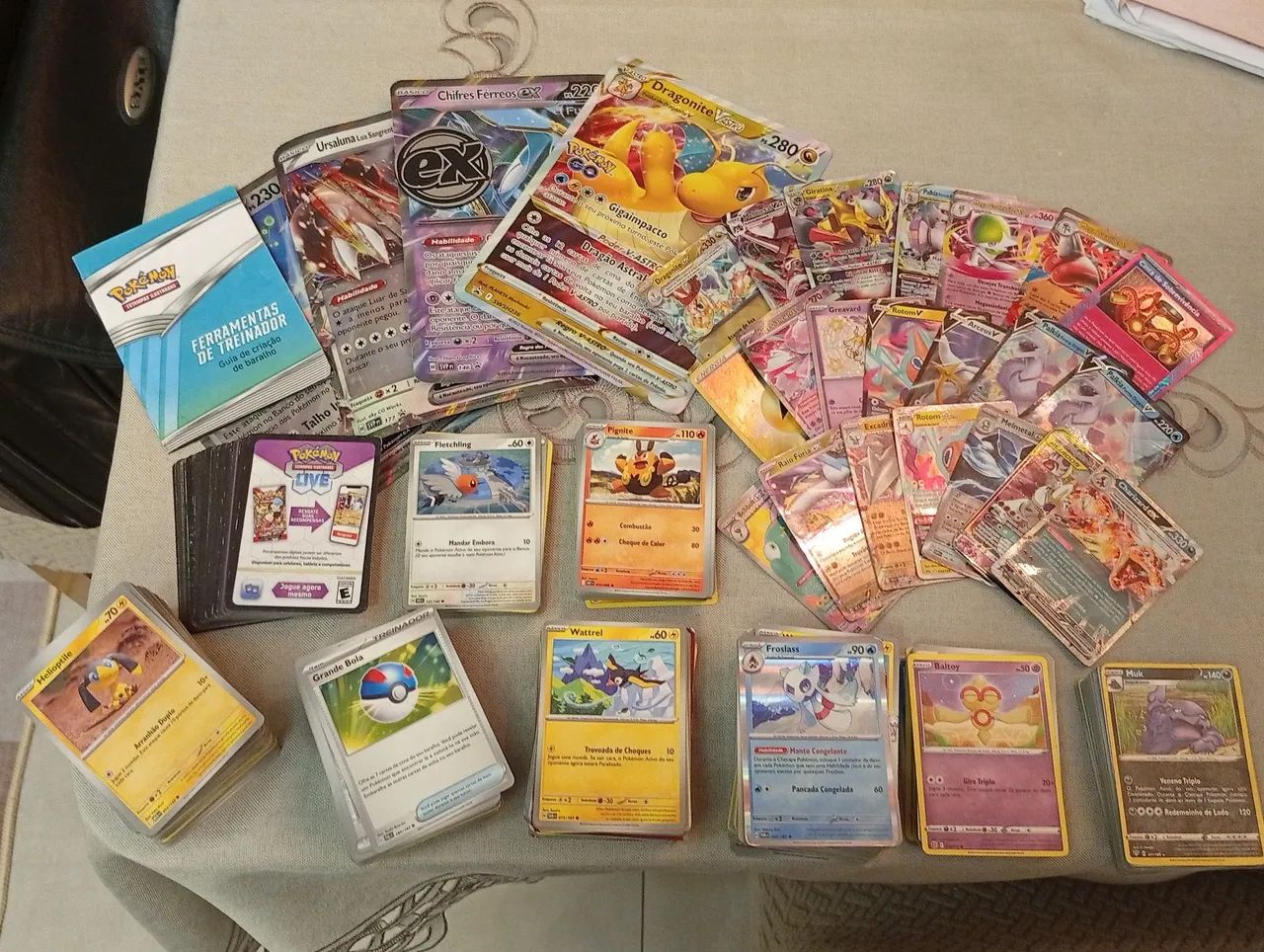  Cartas Pokémon - 650 unidades