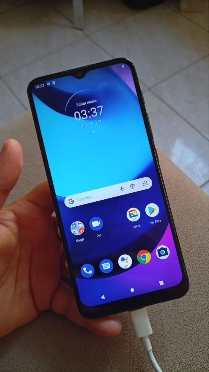 Celular Moto e20