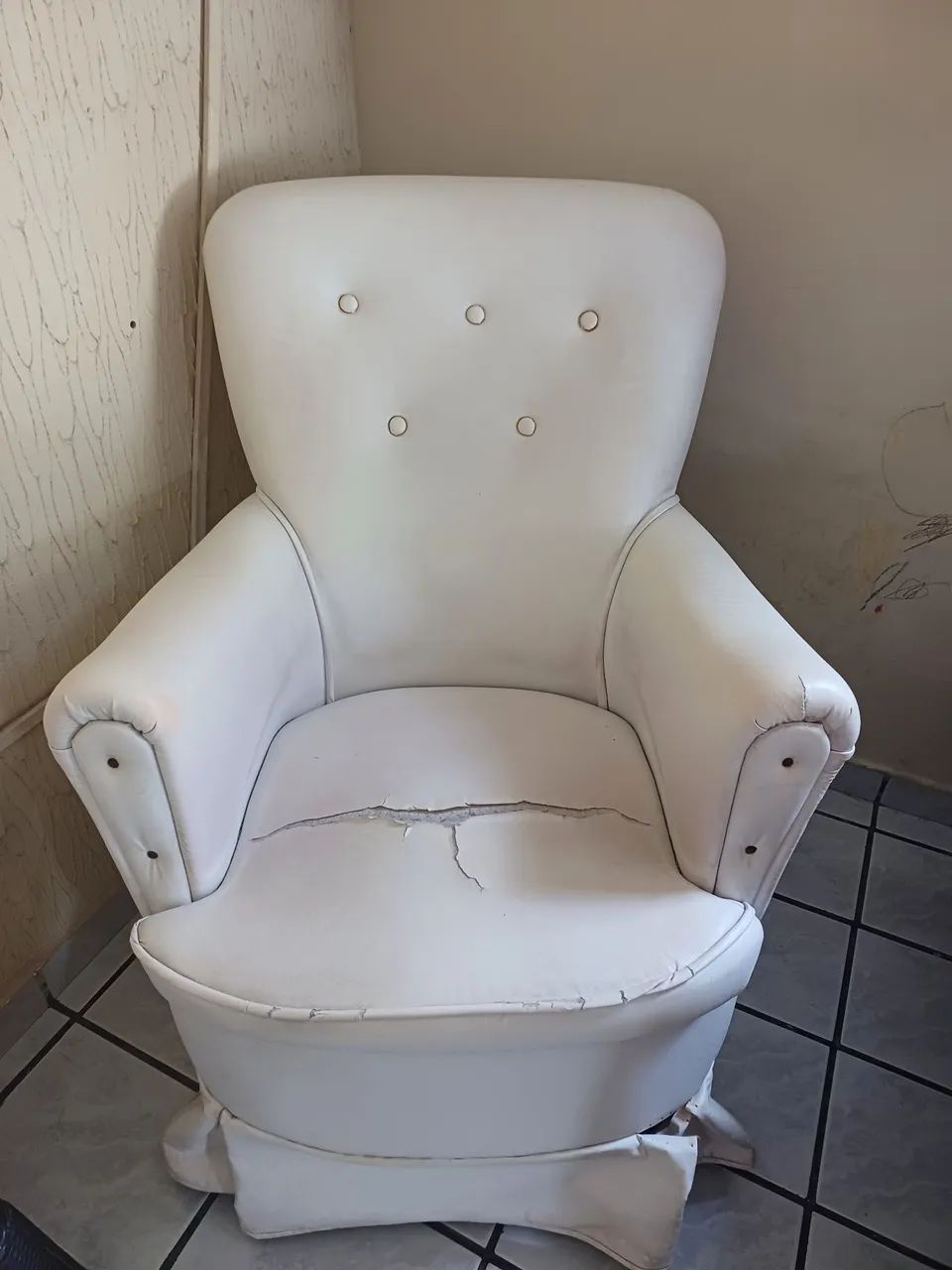 Vende-se poltrona/Ninho/Extrator de leite elétrico 