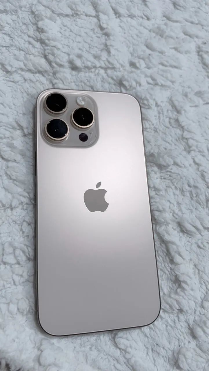 iPhone 16 Pro Max desert