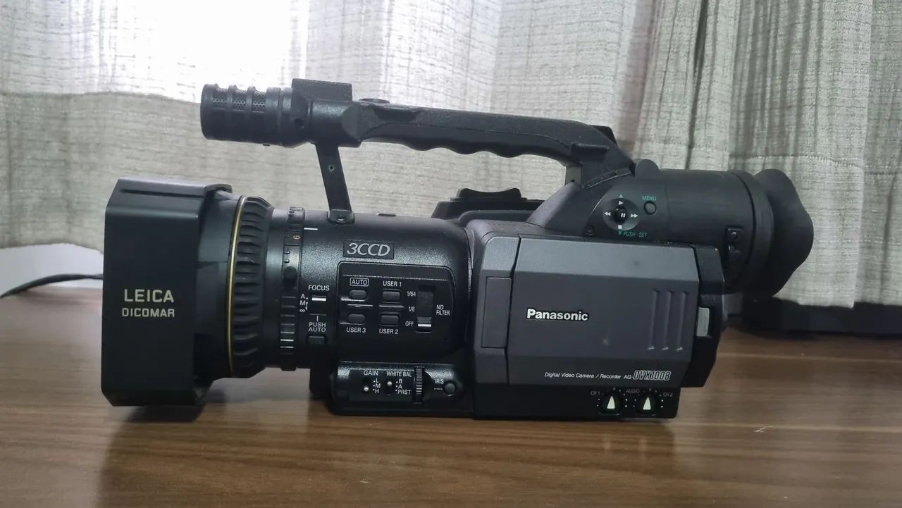 Filmadora Panasonic AG-DVX100B - Foto 2