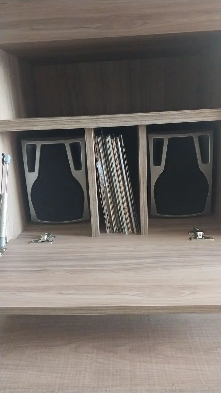 Toca discos vintage SHARP COM ARMÁRIO - Foto 4