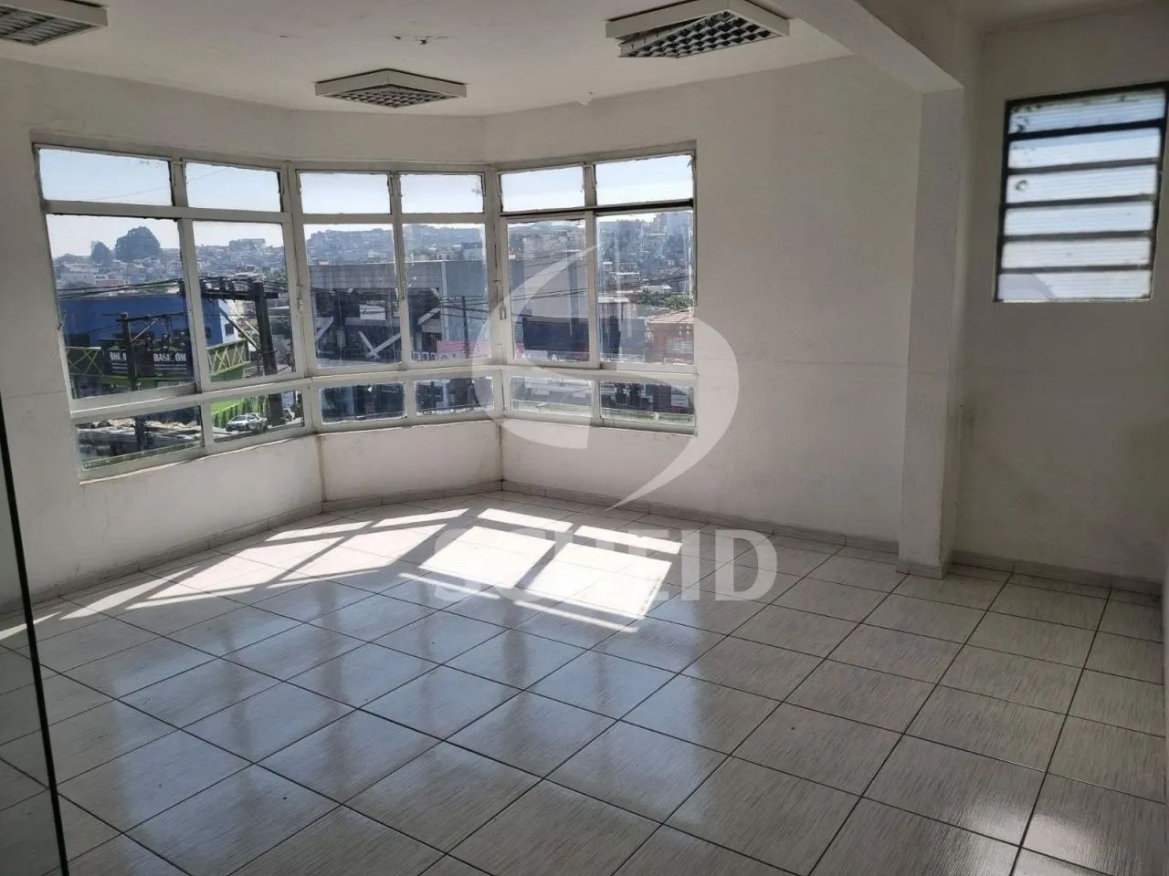 Sobreloja de prédio comercial 600m² com 13 salas na av Cupecê - Foto 3