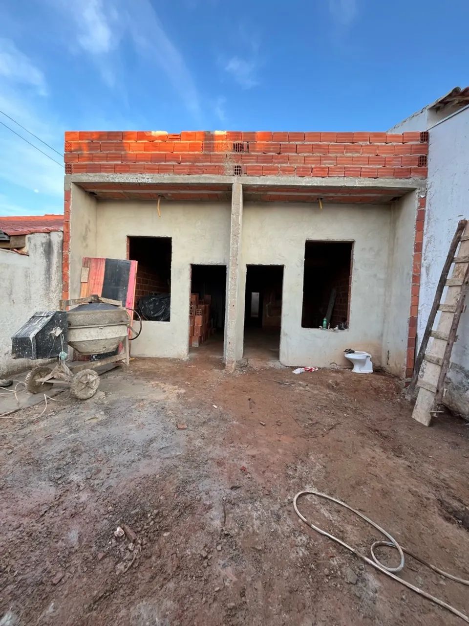 CASA GEMINADA ZONA OESTE  JD TROPICAL 