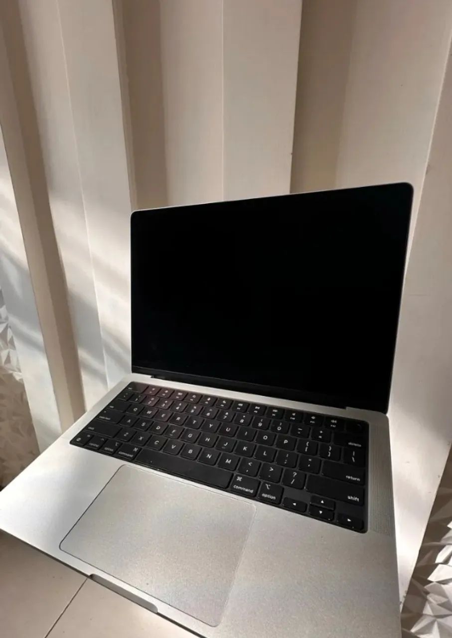 MacBook M4 PRO 14 Polegadas - Prata  16GB 512GB - Pronta Entrega - Entrega Grátis - Foto 3