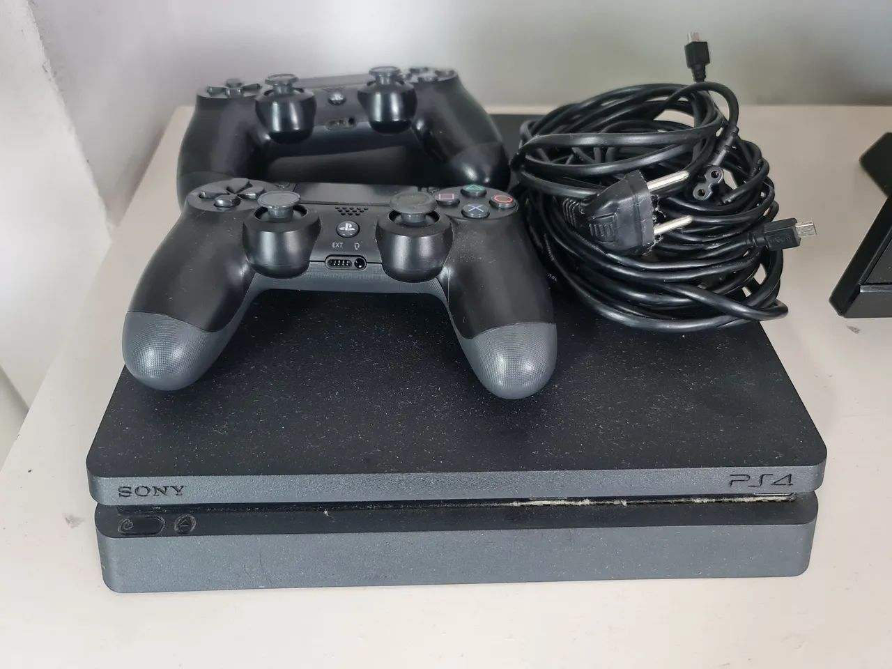 Playstation 4 500GB com 2 controles - Foto 2