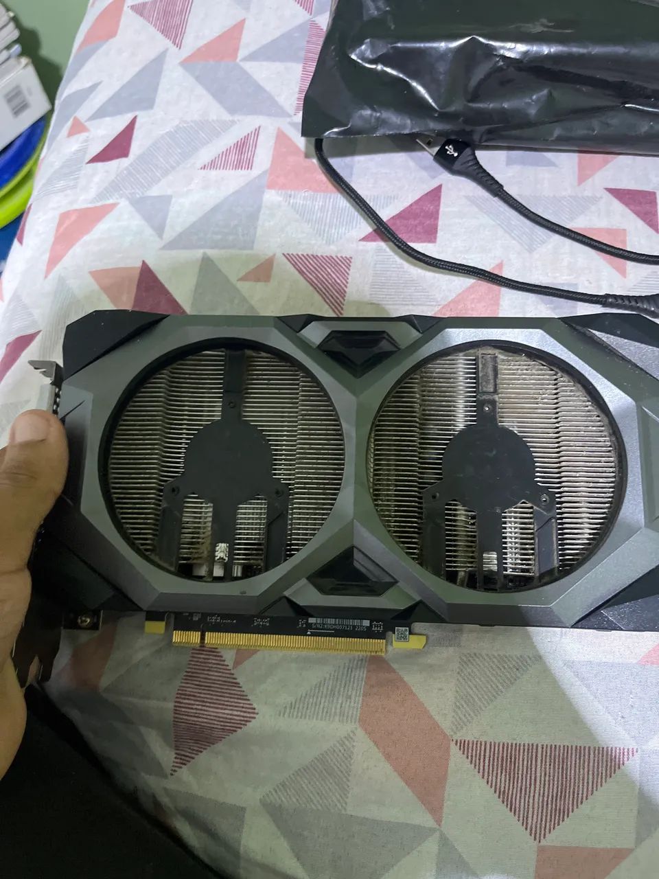 placa de vídeo MSI radeon 5700  - Foto 2