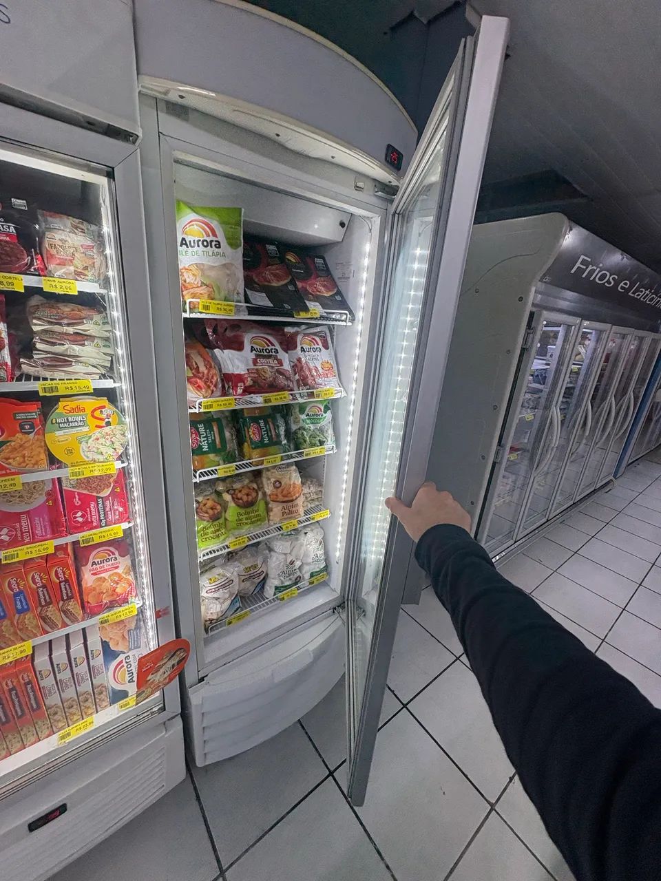 Freezer e Expositor Vertical Metalfrio 581Litros - Foto 3