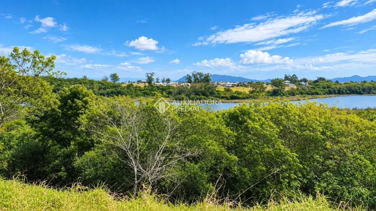 Terreno com 1.000m² às margens da Lagoa