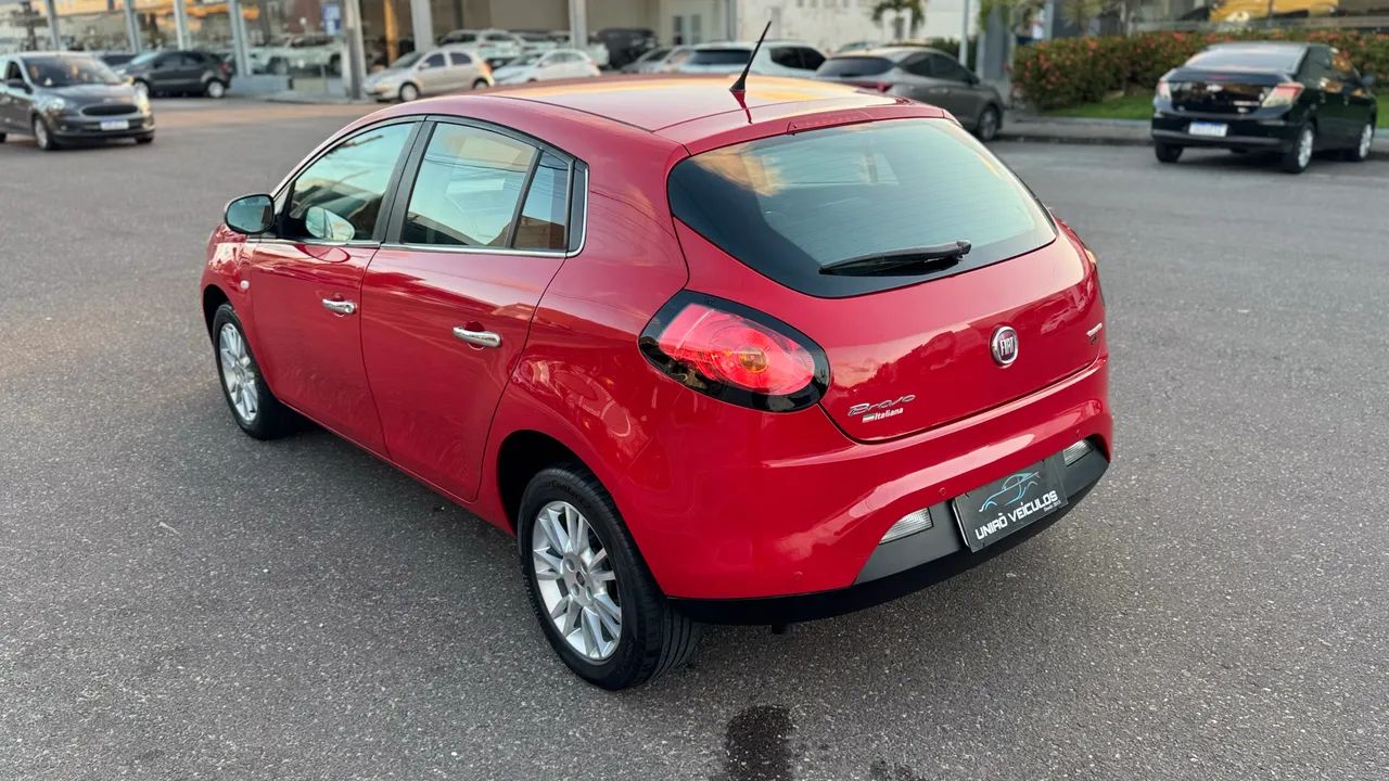 Fiat Bravo Essence 1.8 Flex 16V 5P 2013 - Foto 2