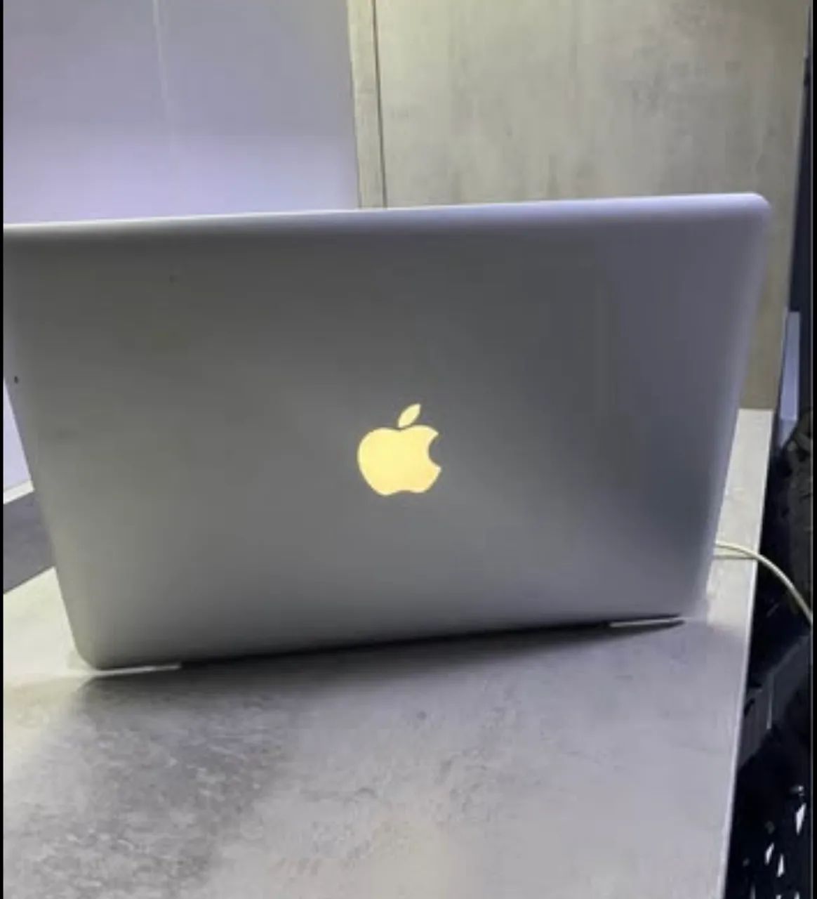 Mackbook pro 15 8g de ram 240 ssd