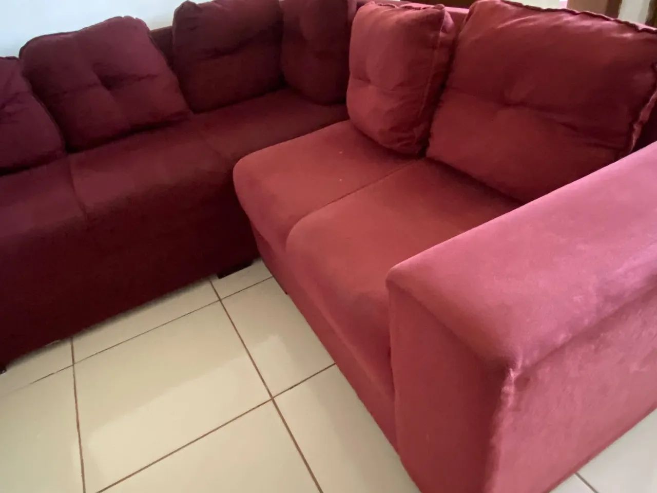 Sofá cor vinho - Foto 3