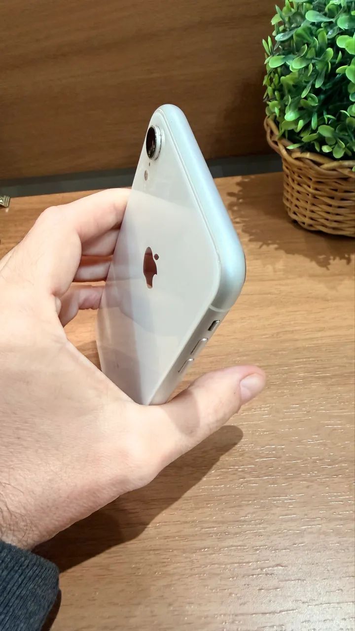 iPhone XR 64 giga Branco - Impecável - Foto 5