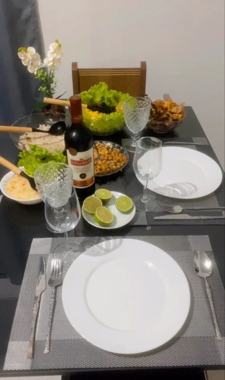Mesa com cadeiras - Foto 3