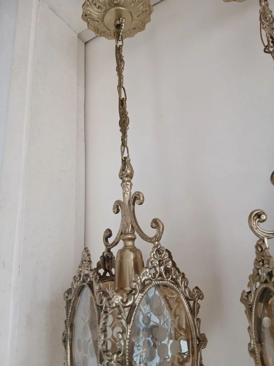 Par de lustres em bronze - Foto 5