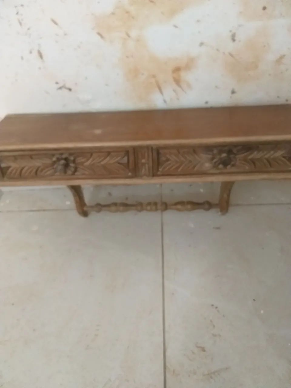 Aparador com gavetas