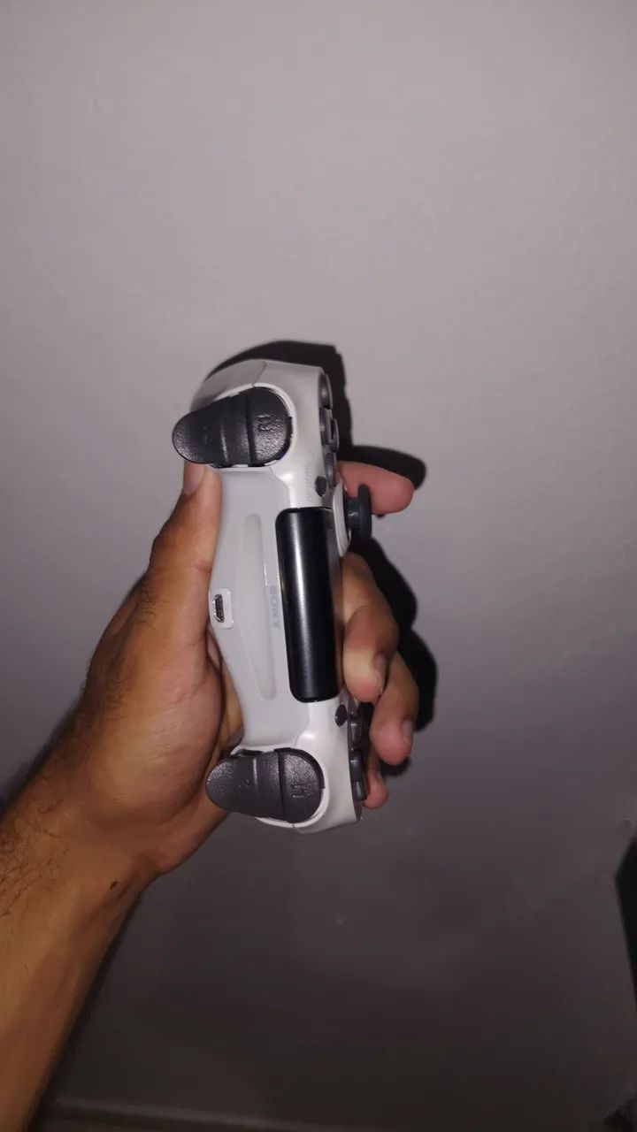 Controle PS4 comservadíssimo. - Foto 2