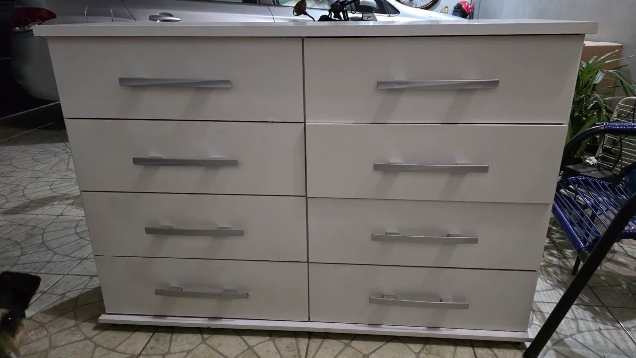 Comoda 8 gavetas 