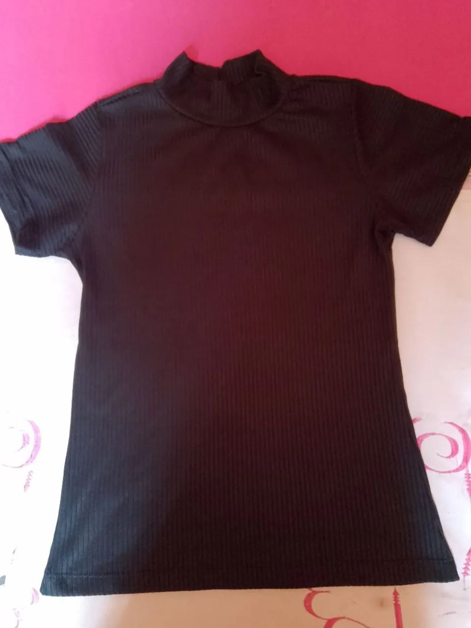 Blusa Preta Canelada - Foto 2