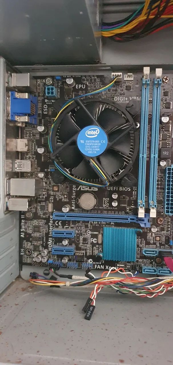 Placa mãe ASUS Lga 1155 com defeito
