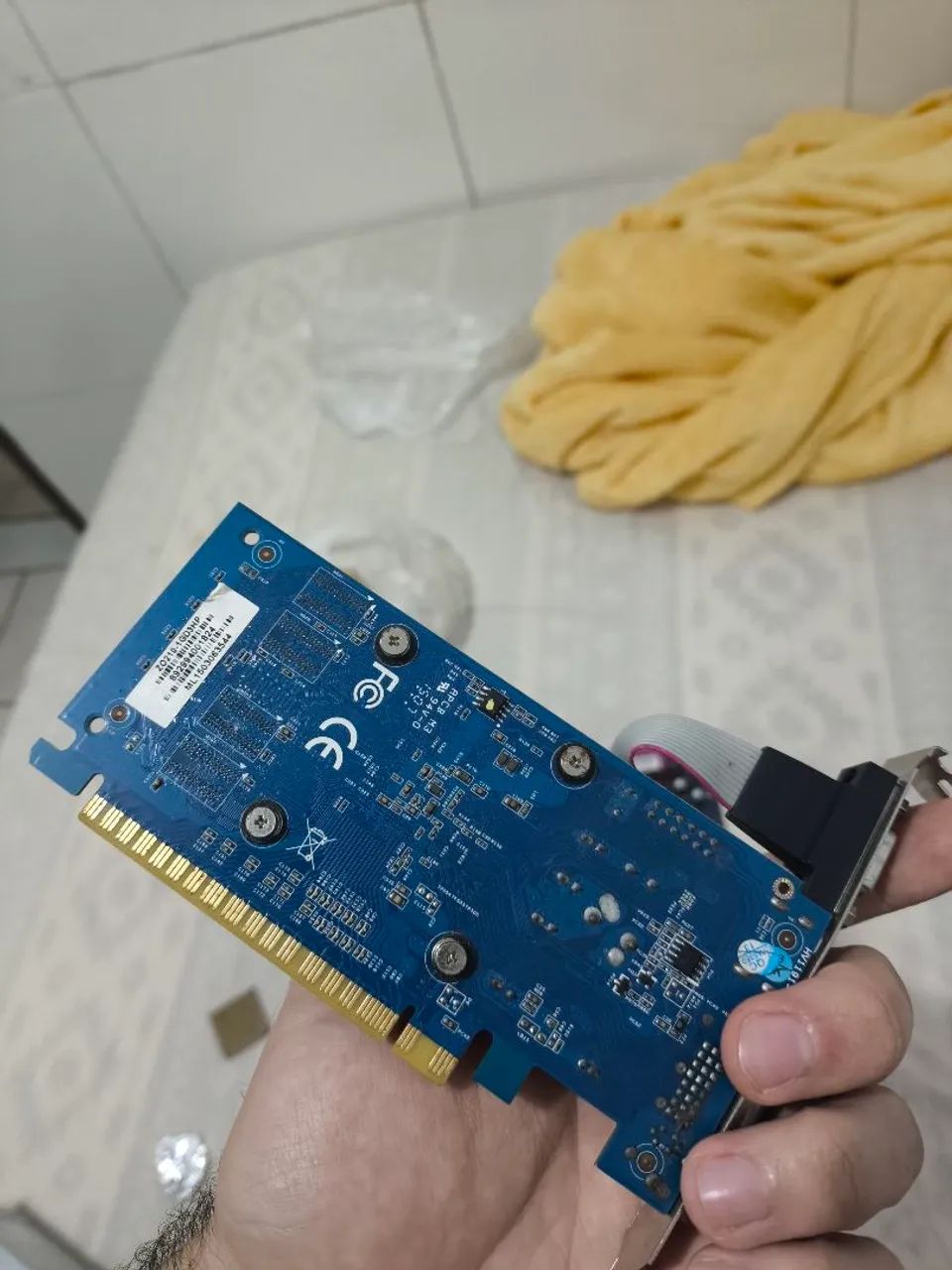 Geforce ZOTAC GT210  - Foto 3