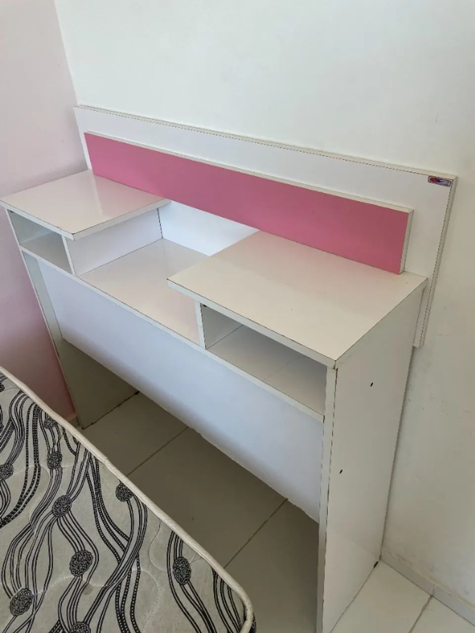 Cama de solteiro higienizada com cabeceira m MDF - Foto 2