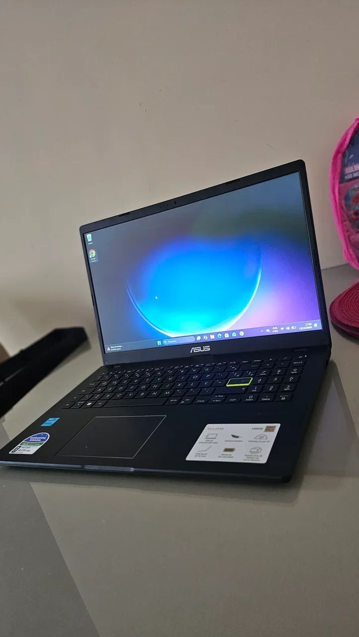 Notebook asus Novo demais