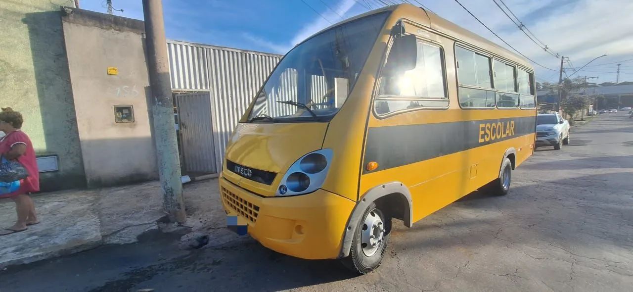 Micro ônibus 30 lugares