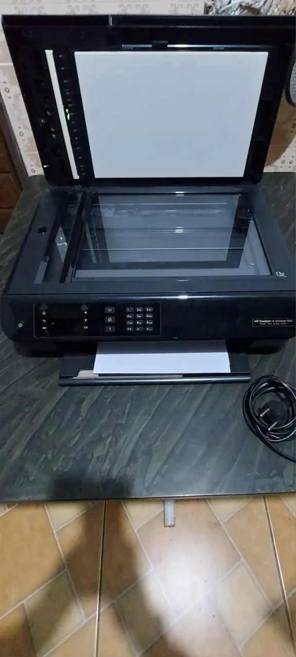 Impressora multifuncional hp 4646 com cartuchos carregados - Foto 2