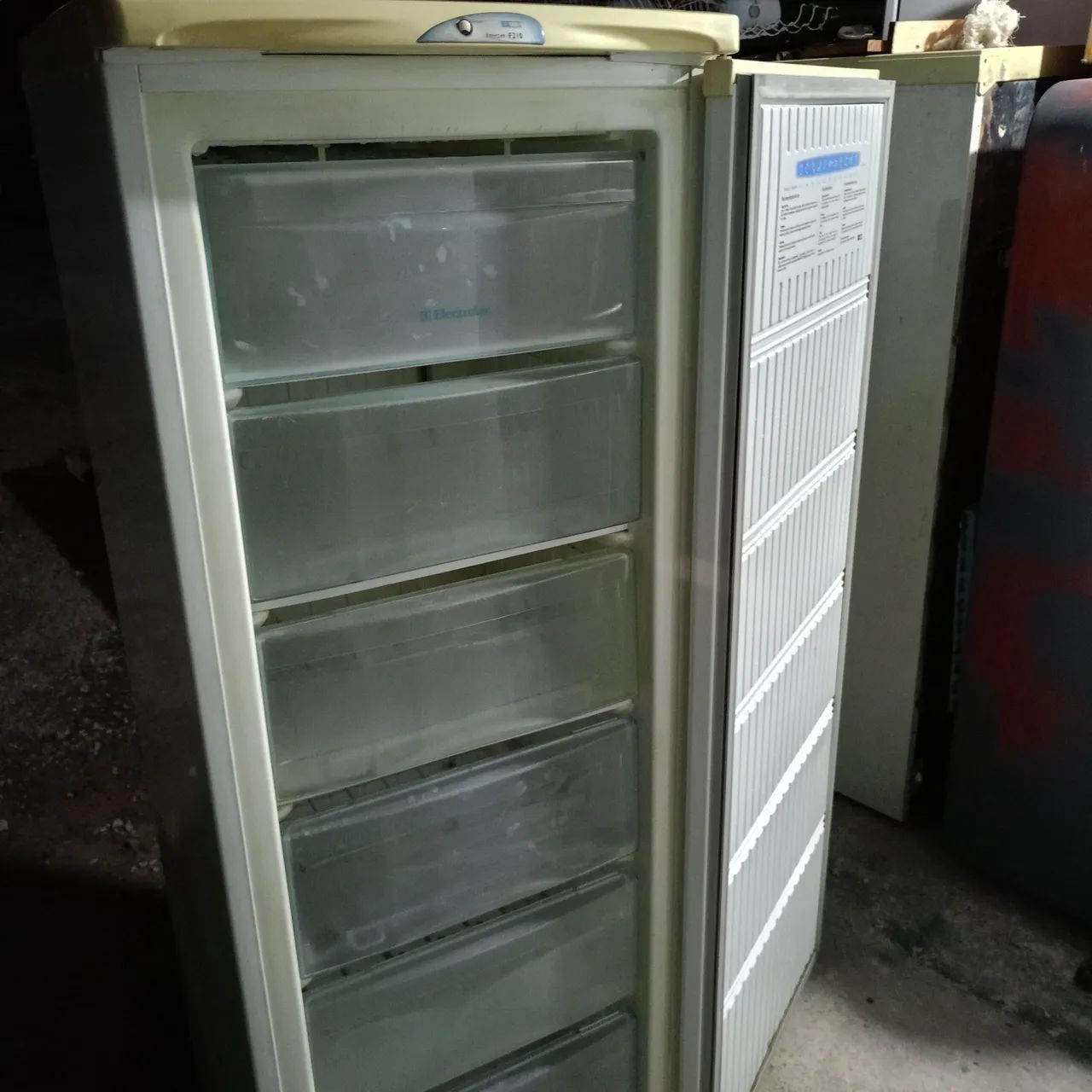 Freezer Eletrolux F21  - Foto 2