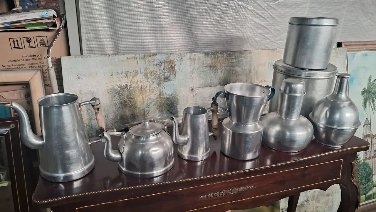 Bules e peças antigas em alumínio para servir ou decorar  - Foto 2