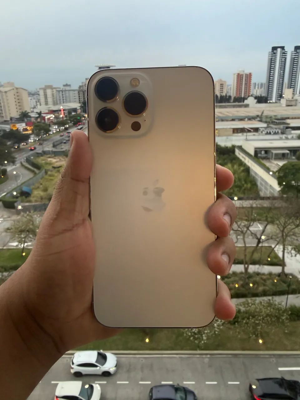 NOVIDADE 13 PRO MAX USADO!!! - Foto 2