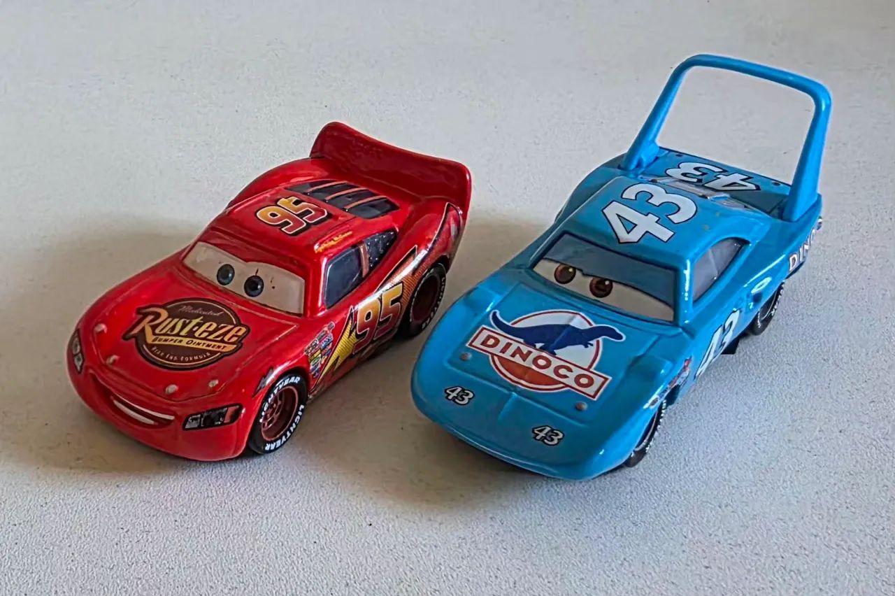 Mcquen e Rei-  Disney Pixar  - Foto 3