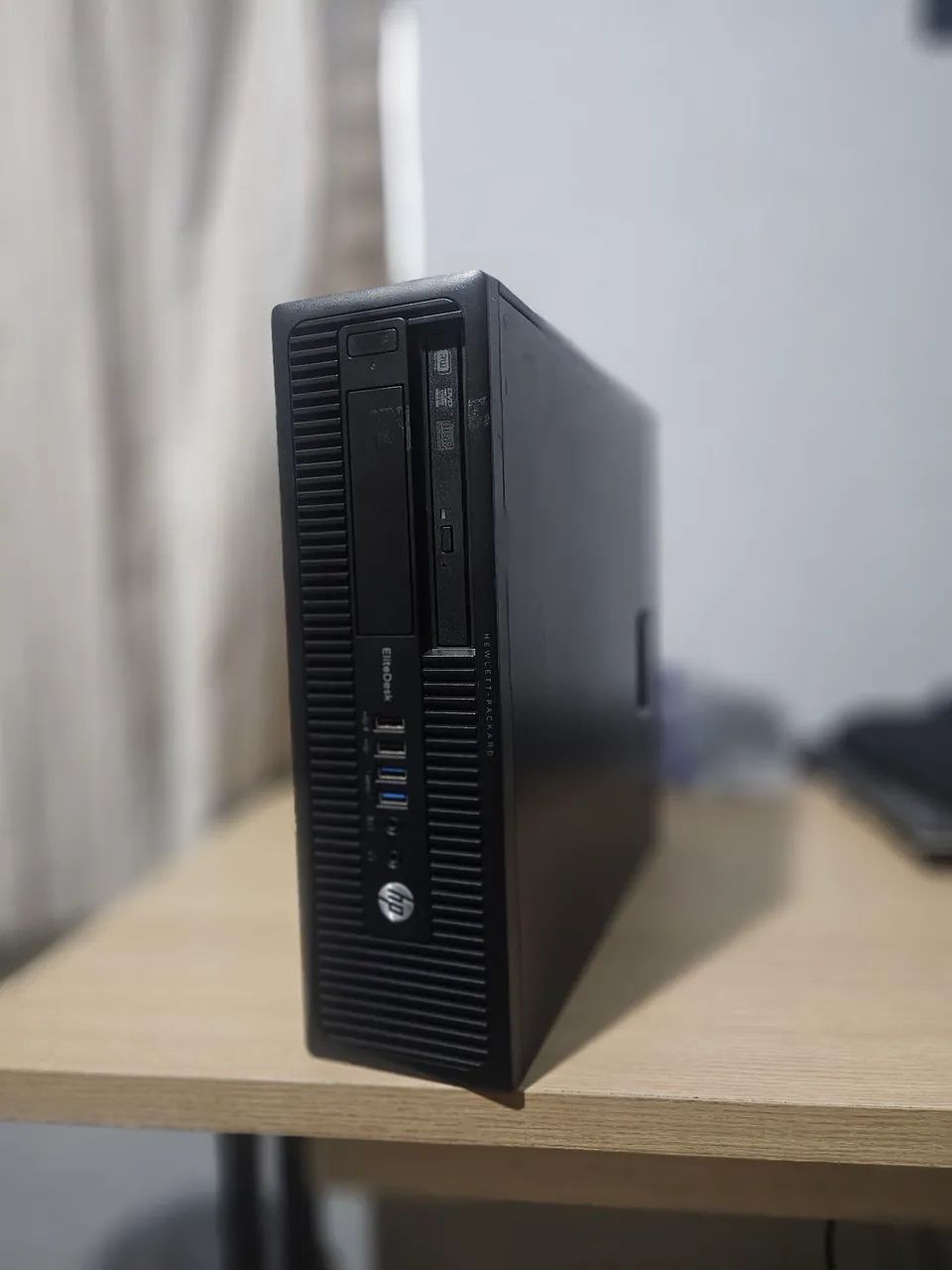 CPU Hp Elitedesk AMD 4GB Ram 250GB HD
