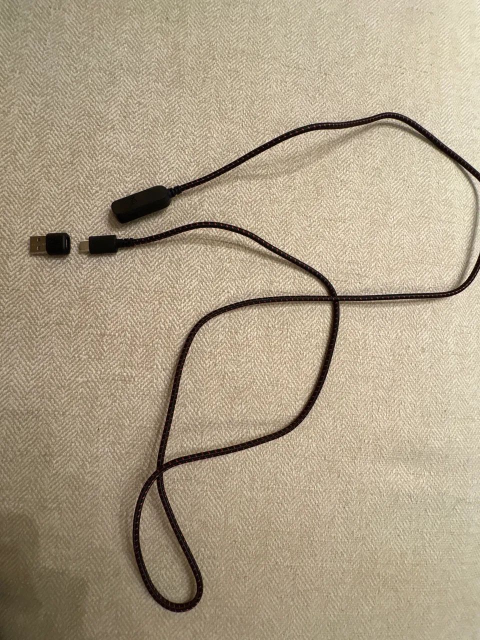     HyperX Cloud III - Excelente Estado - Foto 5