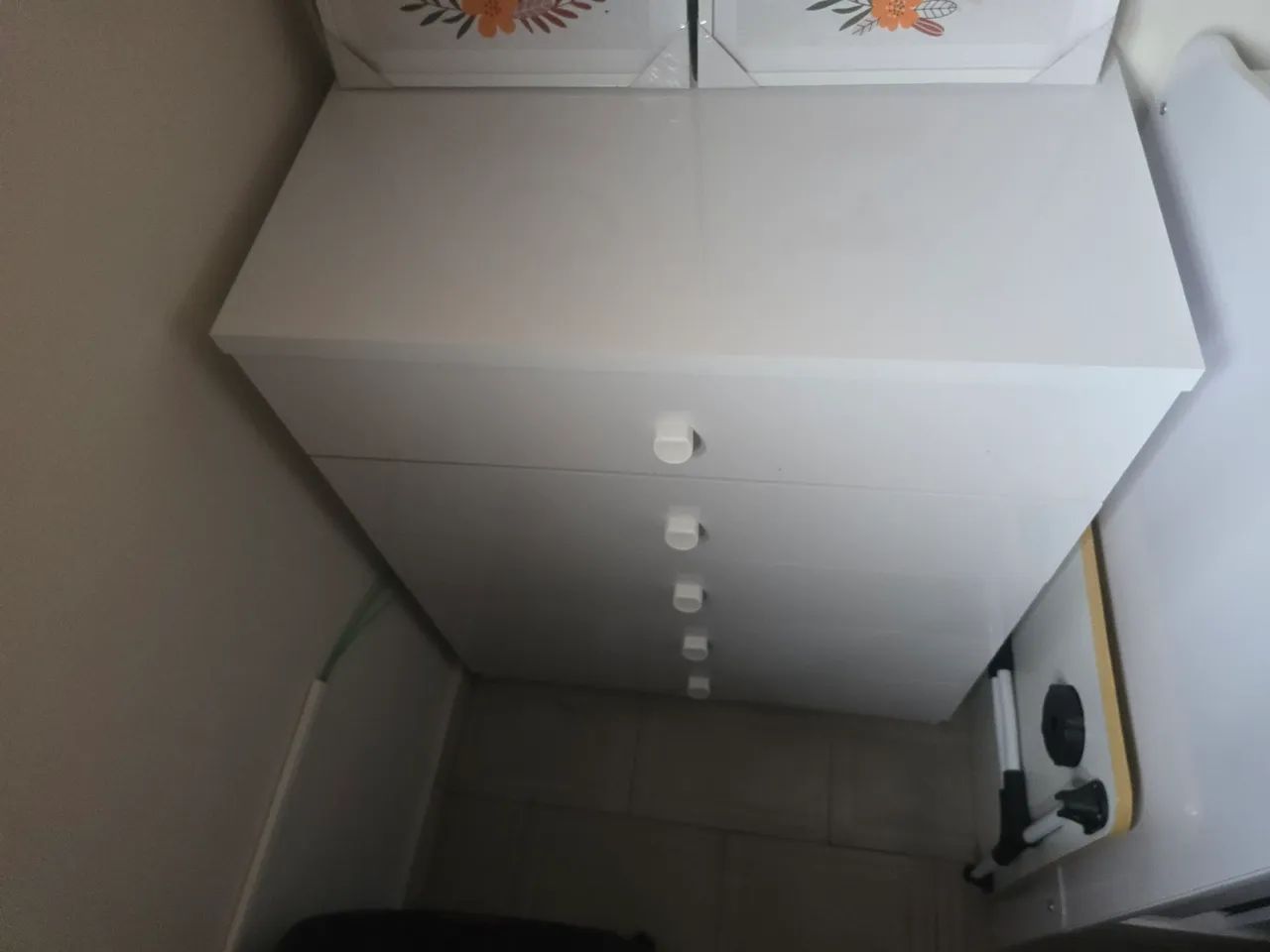 BERÇO, GAVETEIRO E GUARDA ROUPA INFANTIL 
