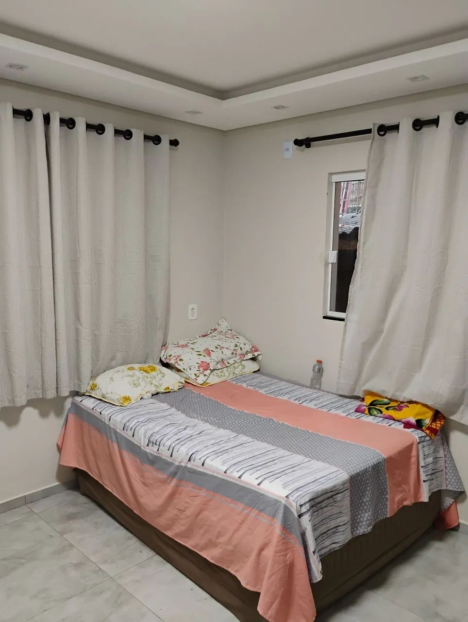 Alugo quarto