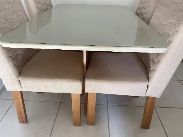 Mesa de Jantar Retangular 4 Lugares com Tampo de Vidro + Cadeiras Estofadas (Com NF) - Foto 2