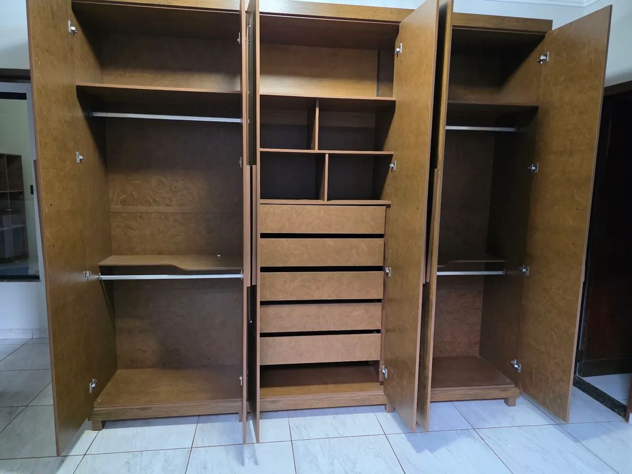 Guarda Roupa (Praticamente Novo)  - Foto 2