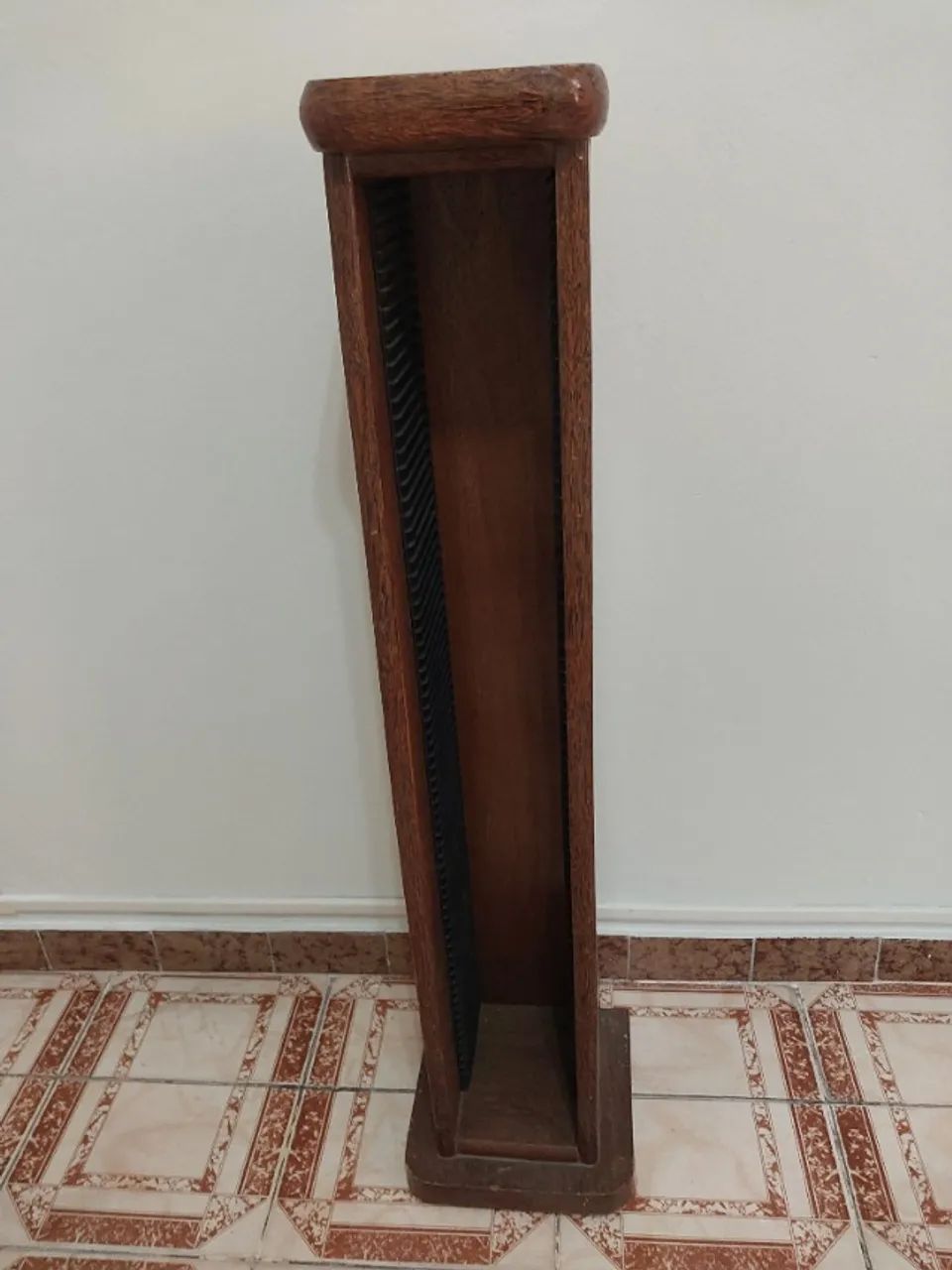 PORTA CD MADEIRA MACIÇA PERFEITO