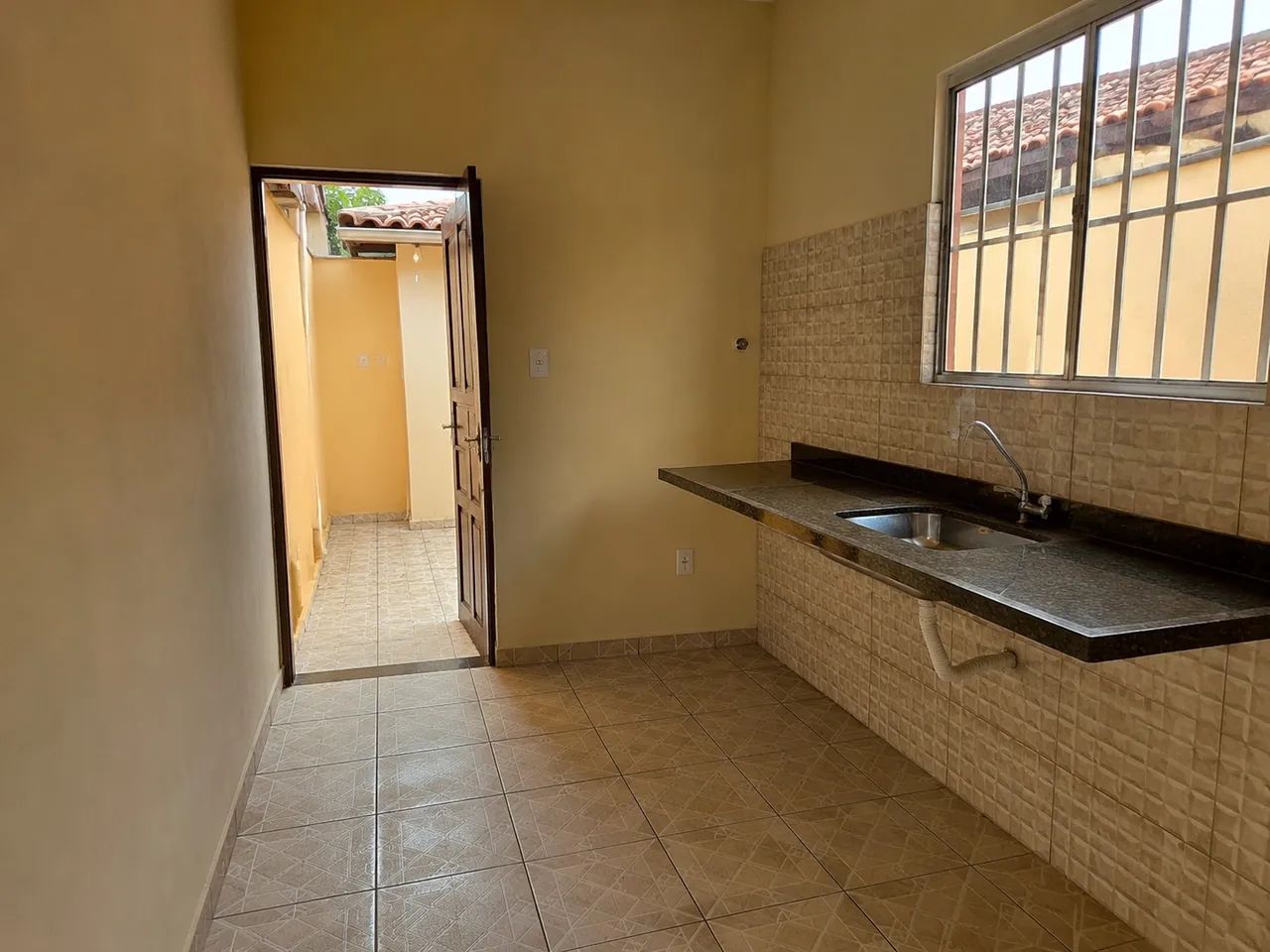 Casa pra vender no DIAS MACEDO, bem localizada - Foto 2