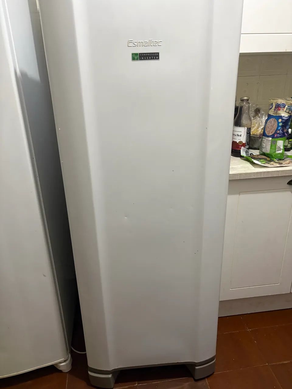 Geladeira Esmaltec em excelente estado!  - Foto 3