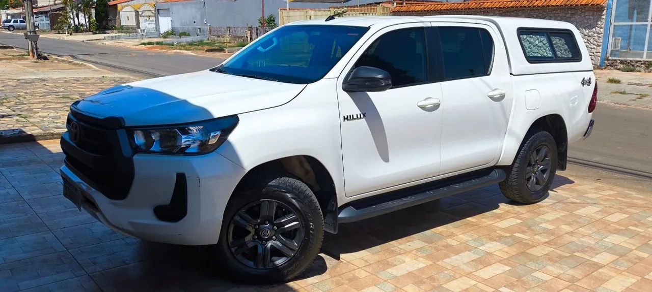 Toyota Hilux CD 4X4 2.8 DIESEL AUT. 2024