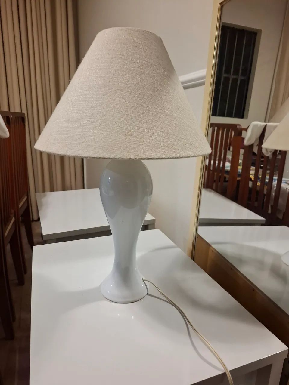 Abajur em cerâmica 