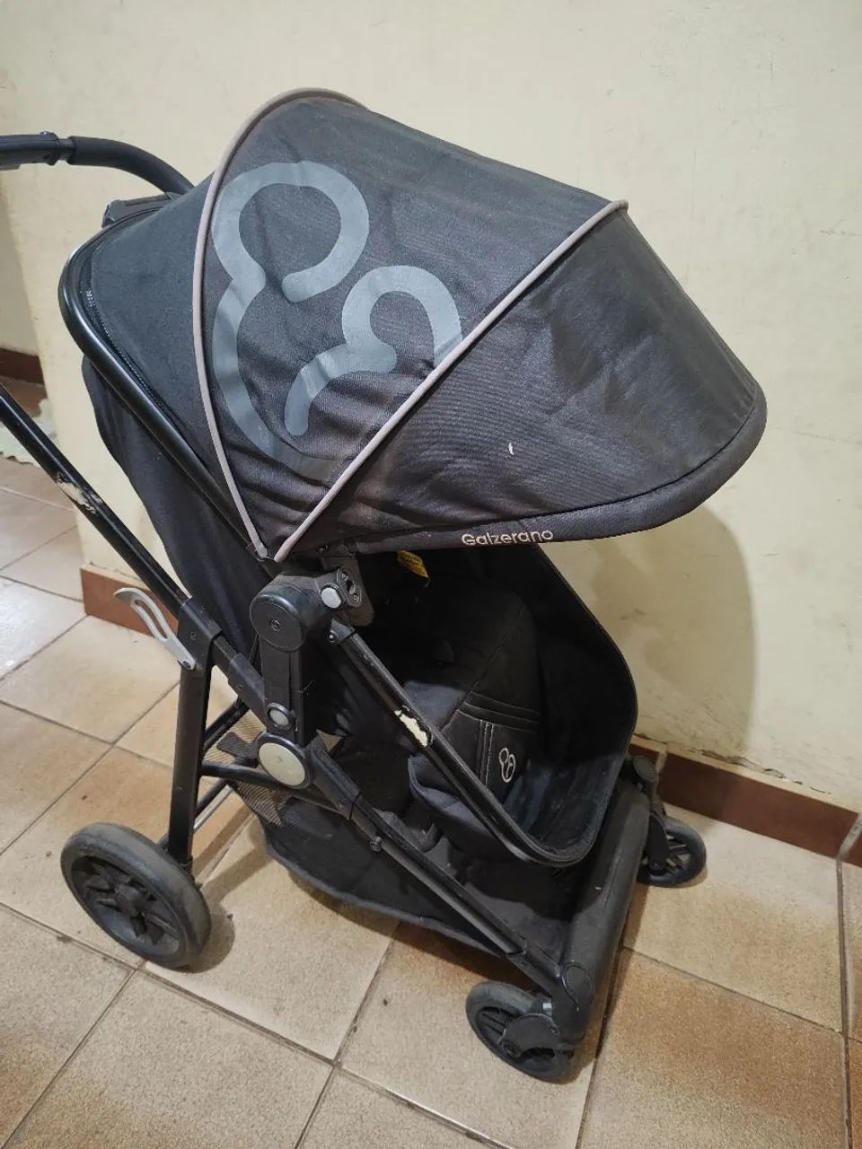 Carrinho de bebê Galzerano com bebê conforto  - Foto 2