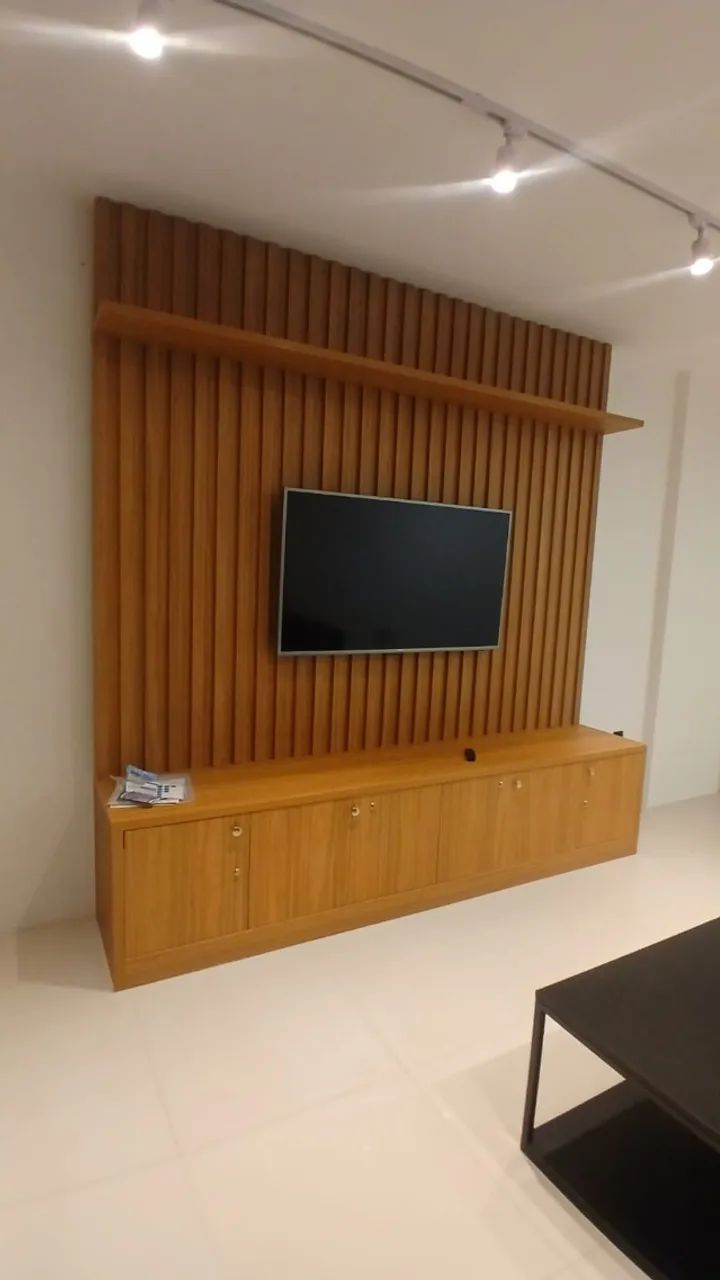 RACK RIPADO COM PAINEL