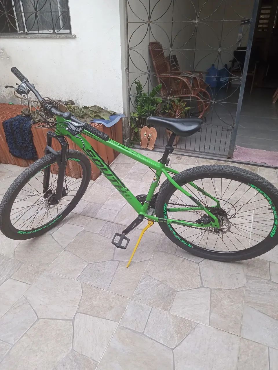 Vendo 01 bicicleta aro 29 semi nova passador chimano  - Foto 2